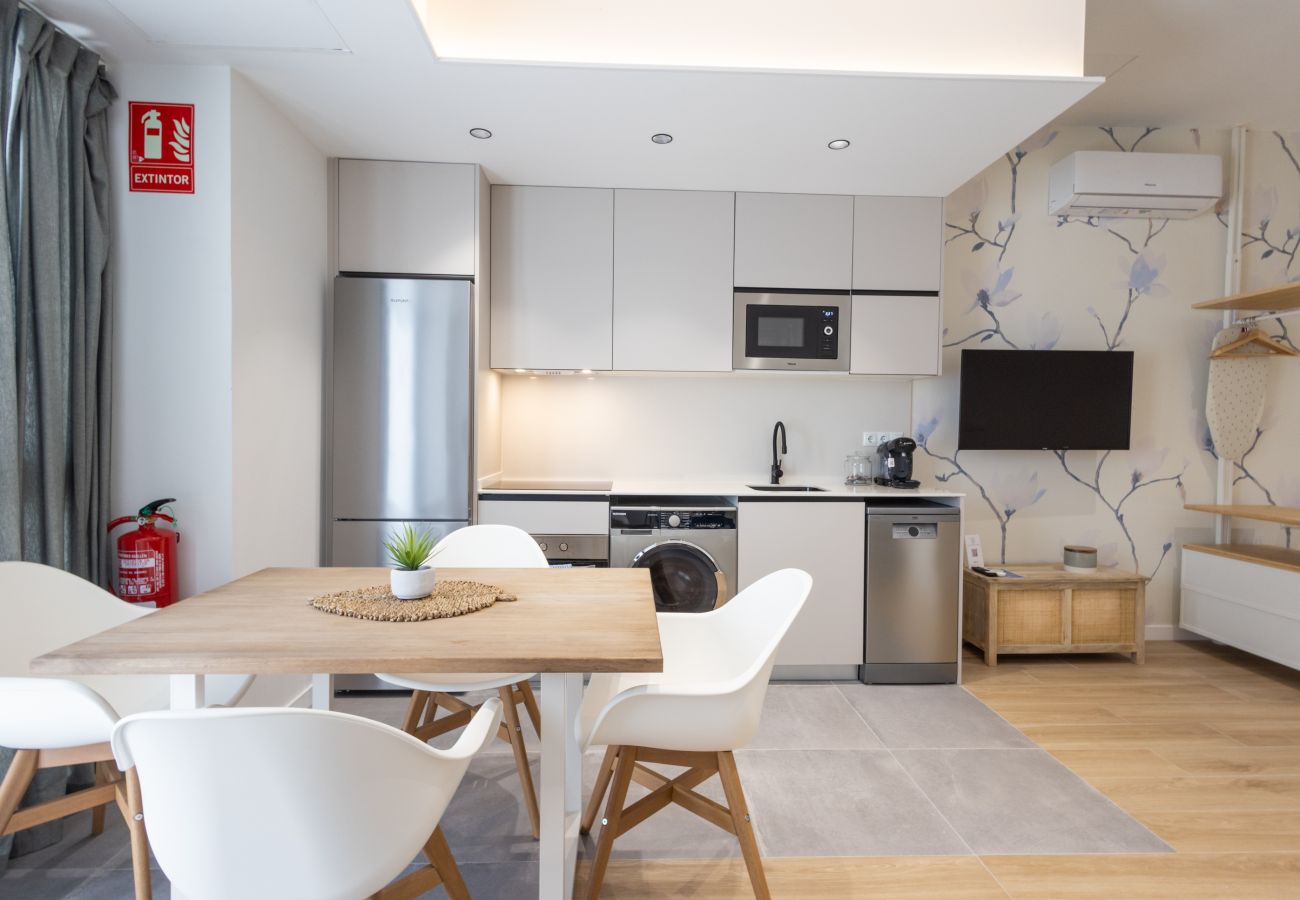 Studio in Valencia - Turia Park Loft III | 4 Viajeros | AC and WiFi | Near ZOO