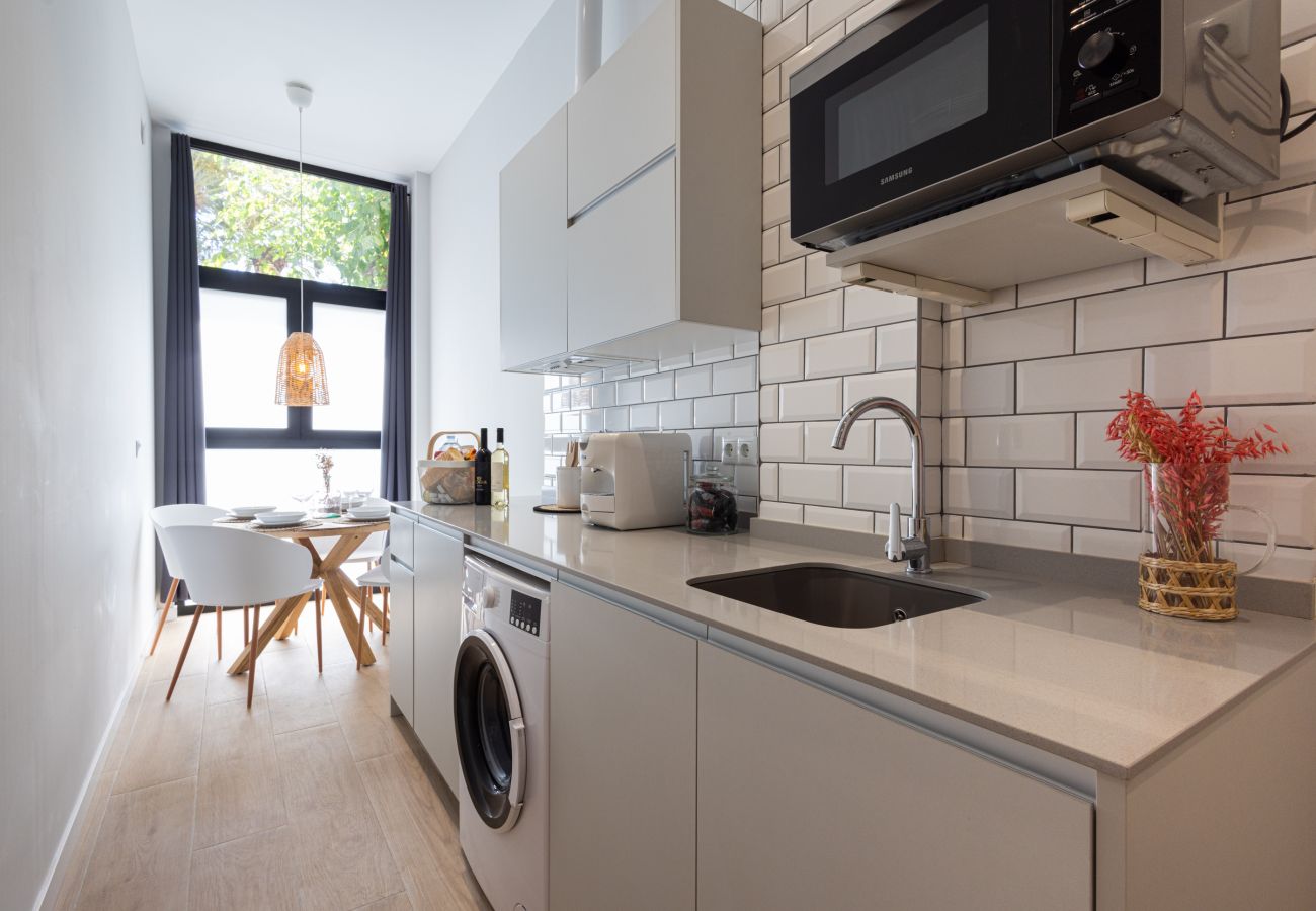 Appartement in Valencia - The Sea Rooms XII | AC & WIFI | 15 min Playa