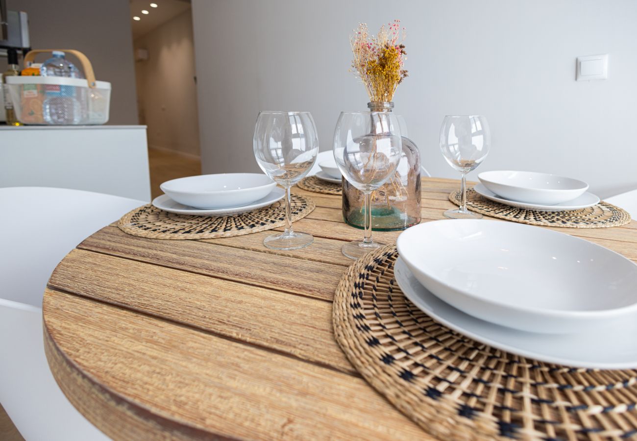 Appartement in Valencia - The Sea Rooms XII | AC & WIFI | 15 min Playa