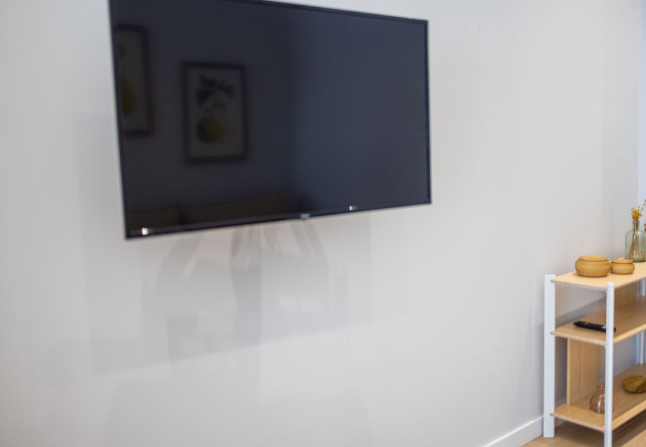 Appartement in Valencia - The Sea Rooms XIII | AC & WIFI | 15 min Playa
