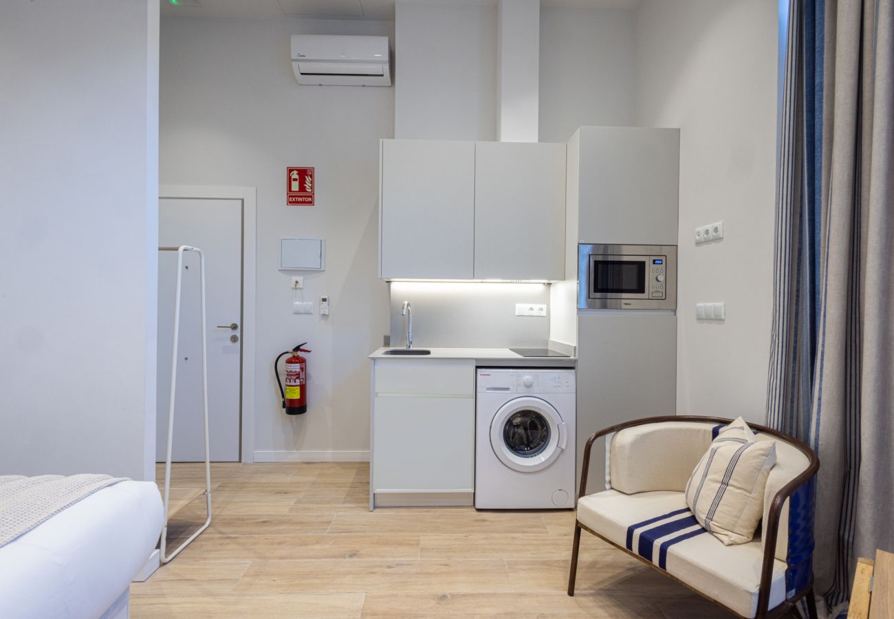 Appartement in Valencia - Pirate Studio II | 2 Viajeros | AC WiFi | 15 min Oceanografic