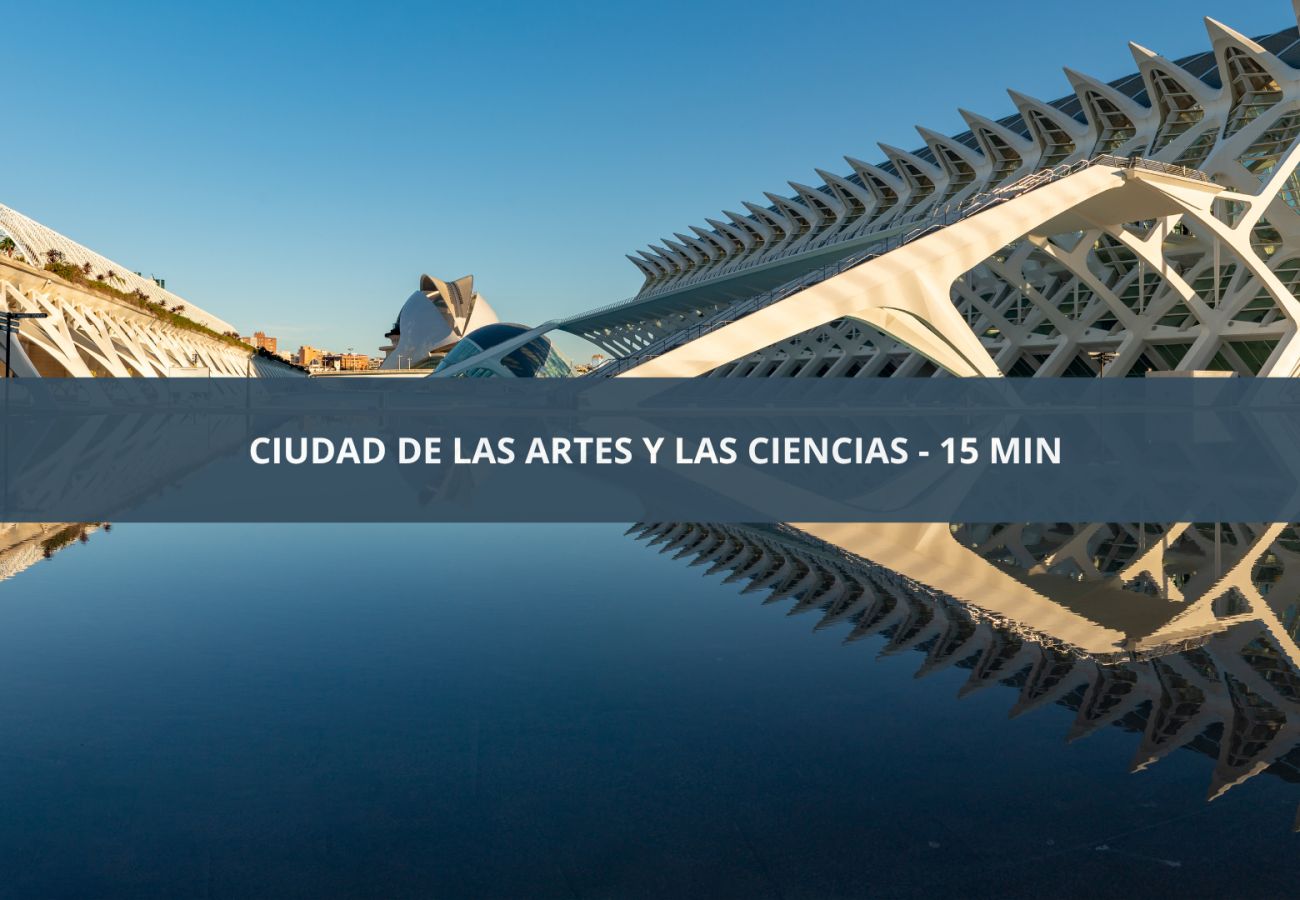 Appartement in Valencia - Pirate Studio II | 2 Viajeros | AC WiFi | 15 min Oceanografic