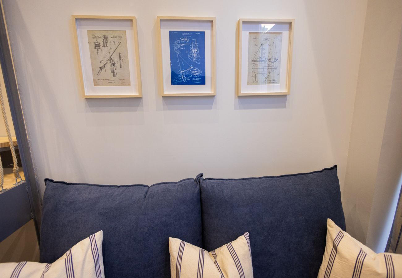 Appartement in Valencia - Pirate Duplex III | 4 Viajeros | AC WiFi | 15 min Oceanografic