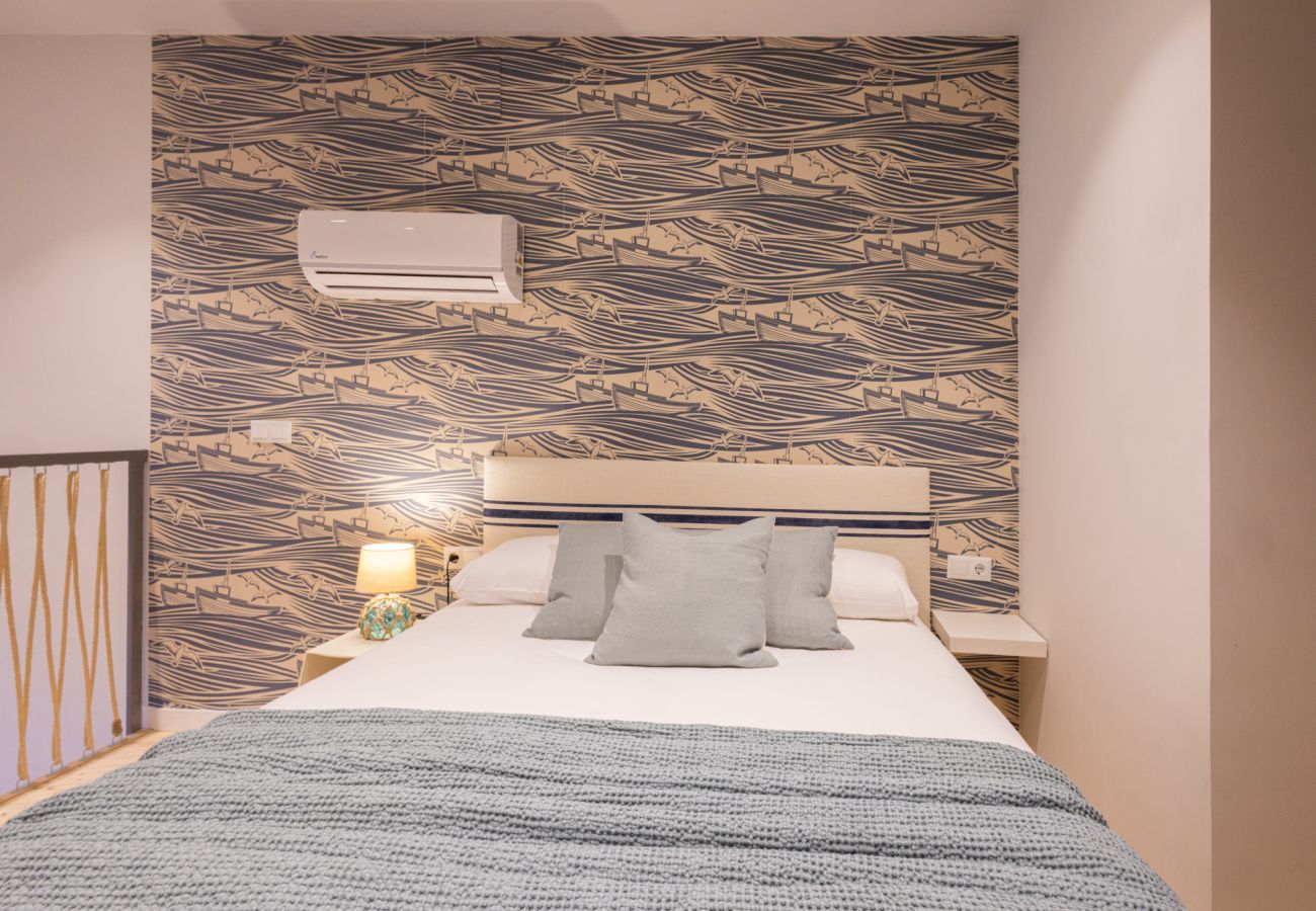 Appartement in Valencia - Pirate Duplex III | 4 Viajeros | AC WiFi | 15 min Oceanografic