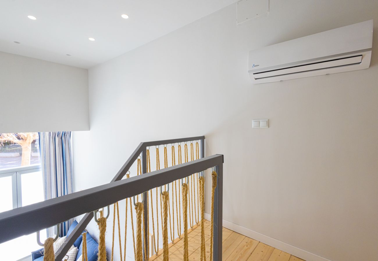 Appartement in Valencia - Pirate Duplex VI | 4 Viajeros | AC WiFi | 15 min Oceanografic