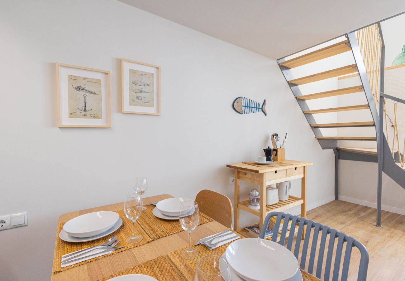 Appartement in Valencia - Pirate Duplex VII | 4 Viajeros | AC WiFi | 15 min Oceanografic