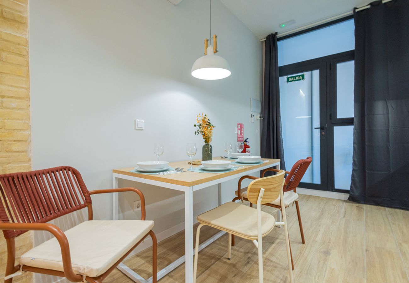 Appartement in Valencia - Olive Loft II | AC and WIFI | 10 min City Center