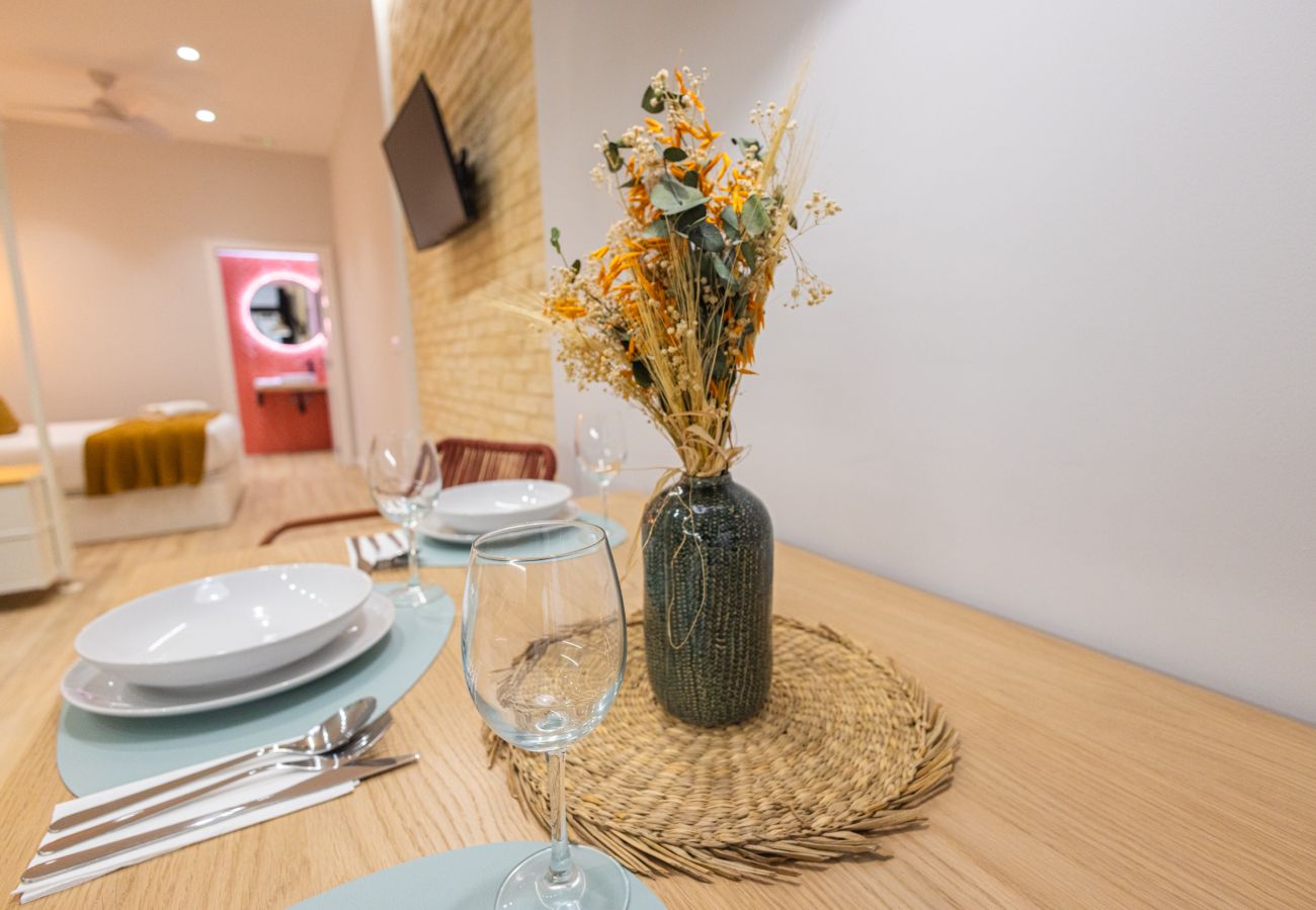 Appartement in Valencia - Olive Loft II | AC and WIFI | 10 min City Center
