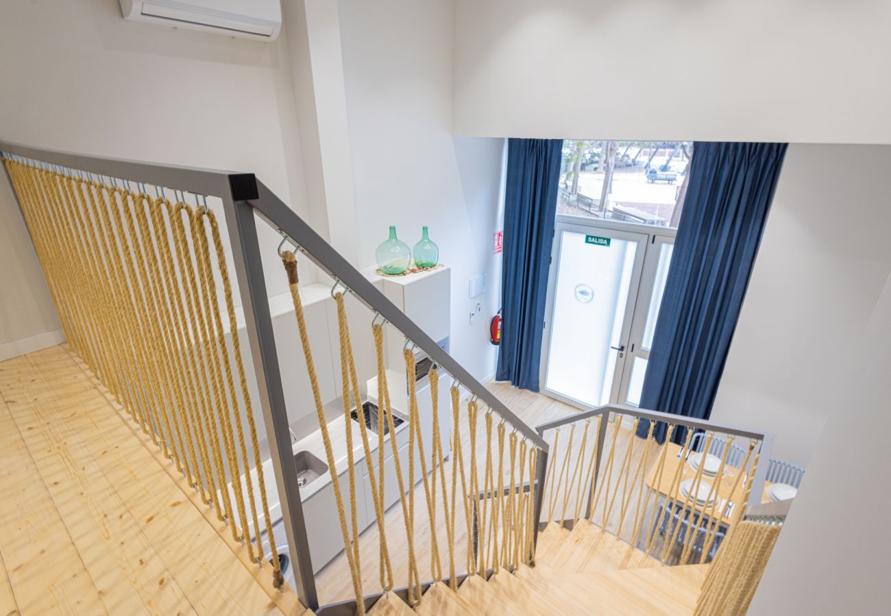 Appartement in Valencia - Pirate Duplex VIII | 4 Viajeros | AC WiFi | 15 min Oceanografic