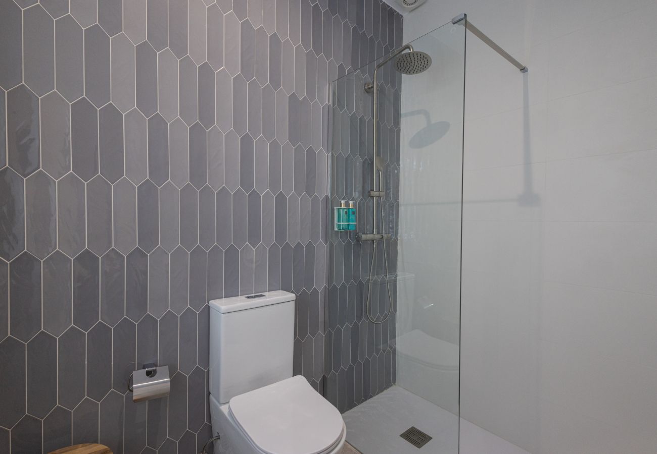 Appartement in Valencia - The Sorolla Apartment VI | AC & WiFi | 4 Viajeros