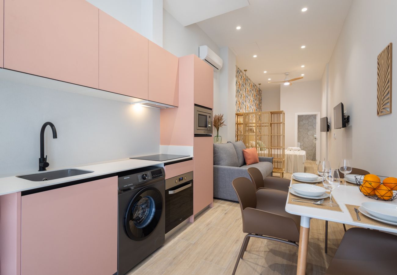 Appartement in Valencia - City Arts Suites III | 12 min City Arts | Pet Friendly