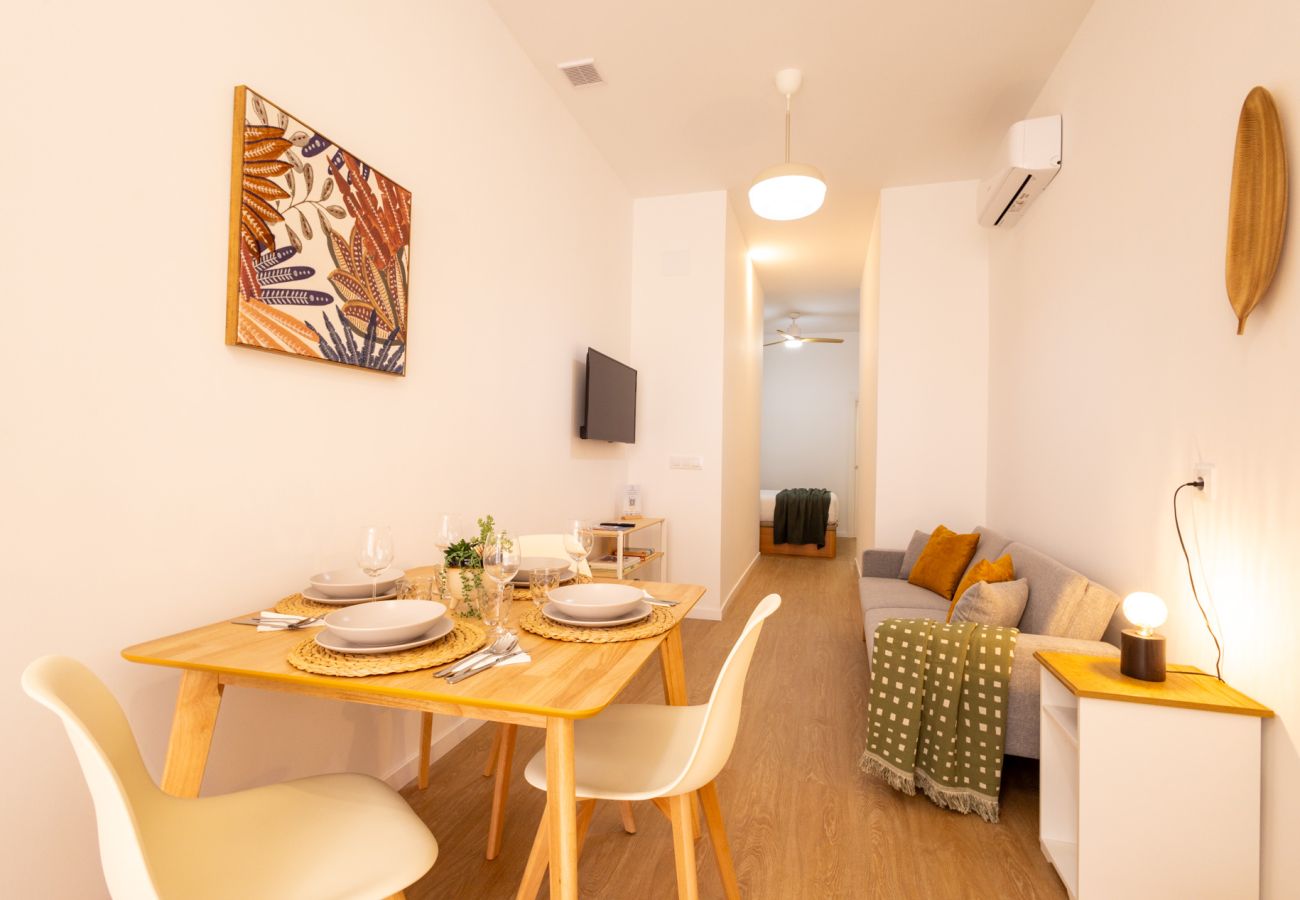 Appartement in Valencia - Maritim Studios II | 4 Viajeros | AC-WIFI | Near Beach