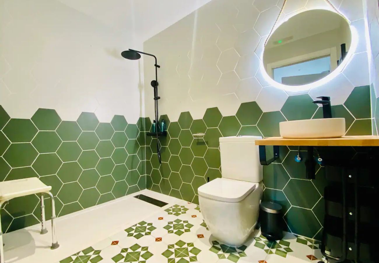 Appartement in Valencia - Beach Apartment | 1 Hab | 2 Personas | AC & WIFI