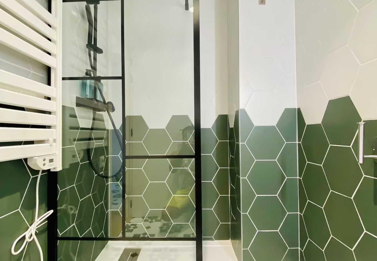 Appartement in Valencia - Beach Apartment | 1Hab | 3 Viajeros| AC & WIFI