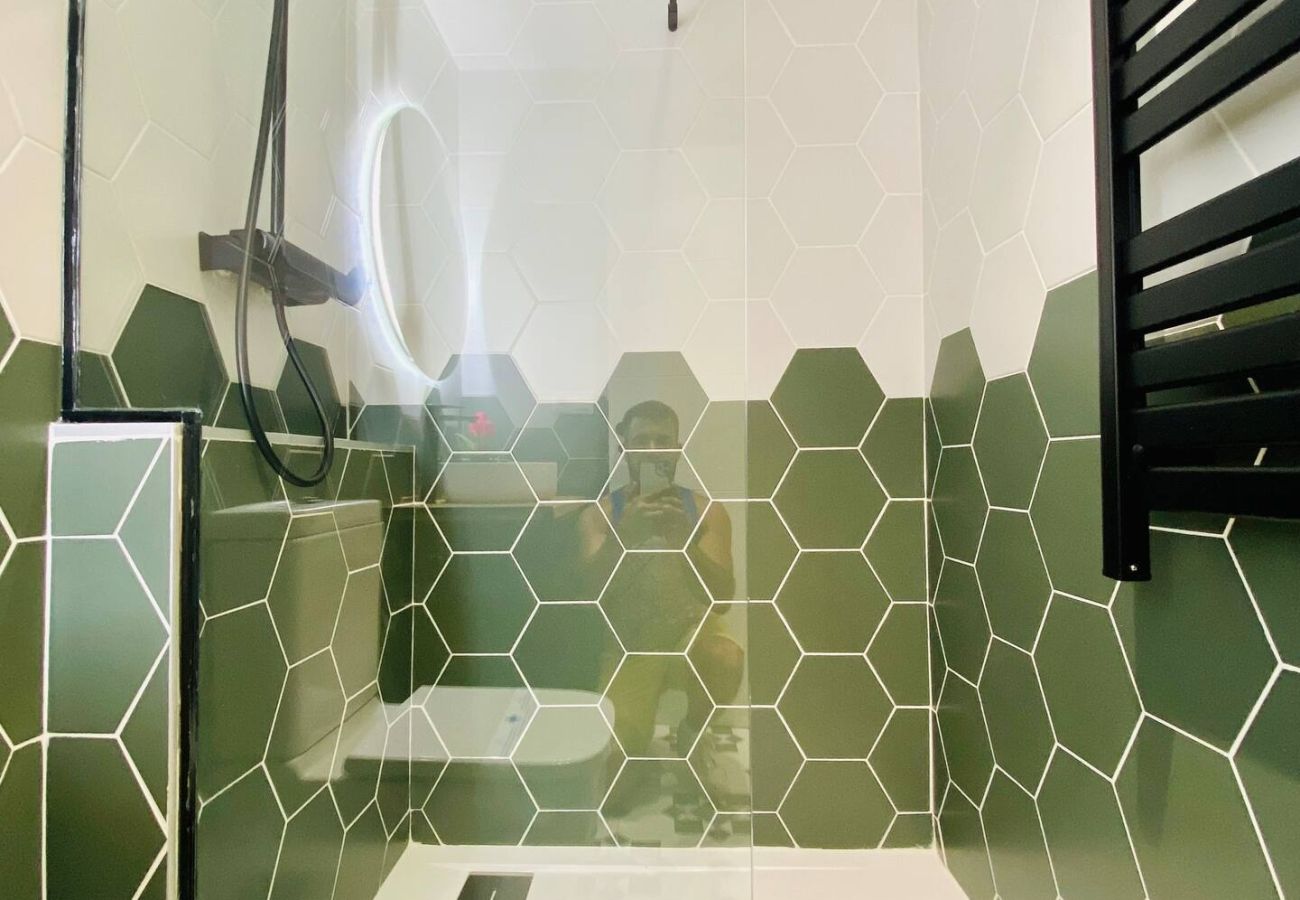 Appartement in Valencia - Beach Apartment | 1 HAB | 4 Viajeros | AC & WIFI