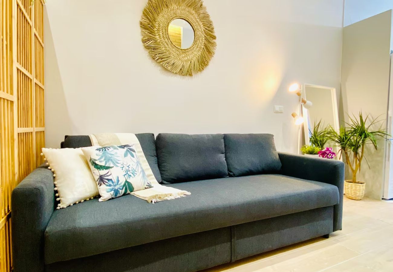 Appartement in Valencia - Beach Apartment | 1 HAB | 4 Viajeros | AC & WIFI