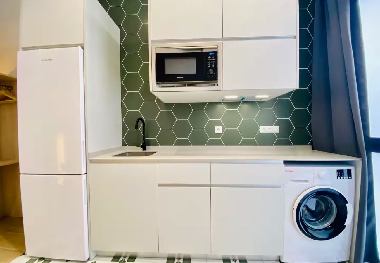 Appartement in Valencia - Beach Apartment | 1Hab | 4 Personas | AC & WIFI
