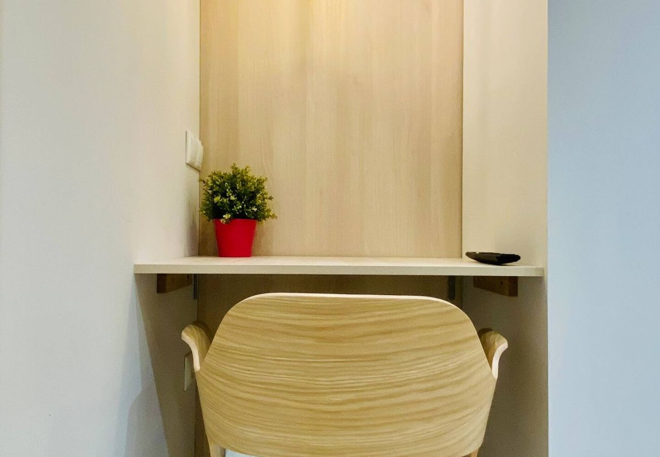 Appartement in Valencia - Beach Apartment | 1Hab | 4 Personas | AC & WIFI
